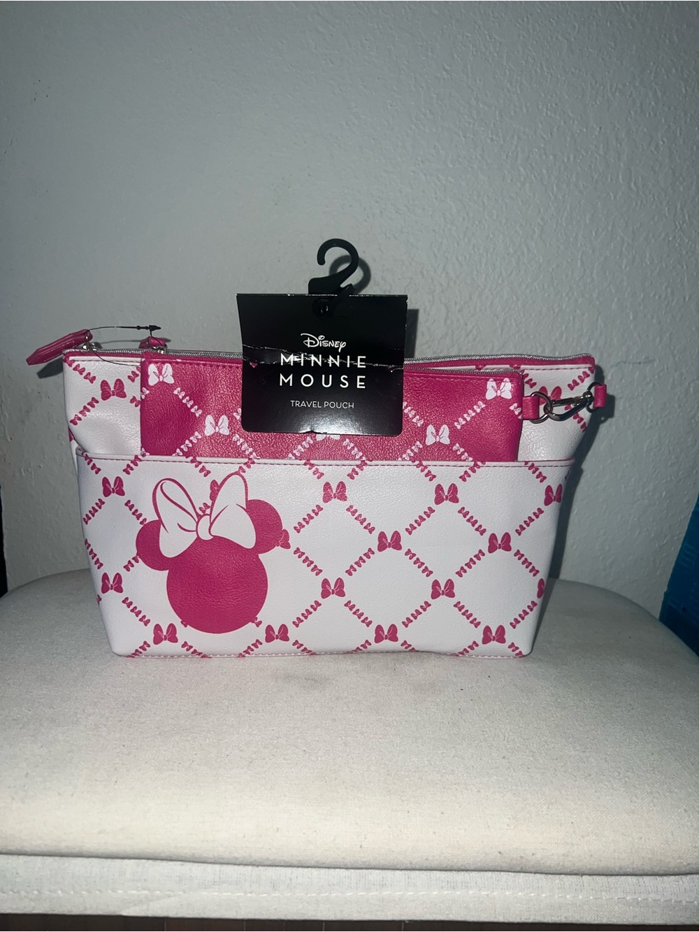 Disney White with Pink Minnie Pattern travel set - Picture 3 of 4